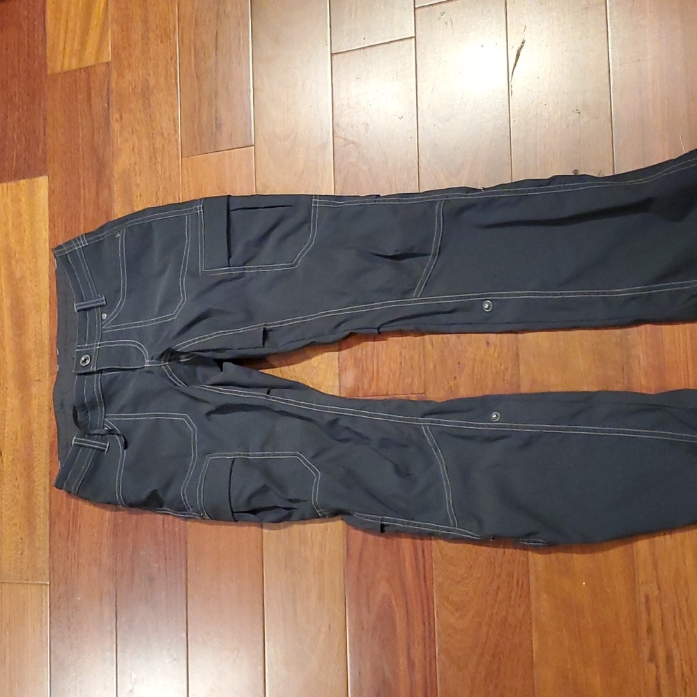 Kuhl multi-pocket roll up hiking pants